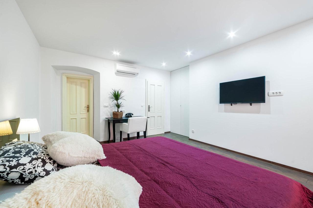 דירות שיבניק Aparment Lila מראה חיצוני תמונה